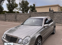 Mercedes-Benz E-Класс 2004 года