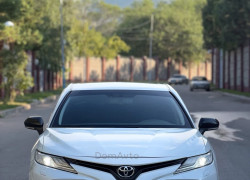 Toyota Camry 2020 года