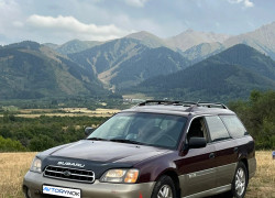 Subaru Outback 2000 года