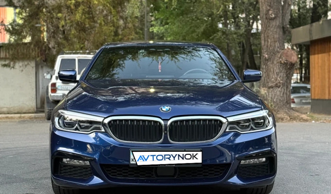 BMW 5 серия 2017 года