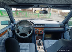 Mercedes-Benz E-Класс 1995 года