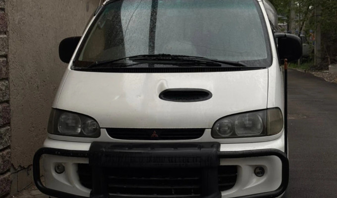 Mitsubishi Delica 1995 года