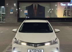 Toyota Corolla 2017 года