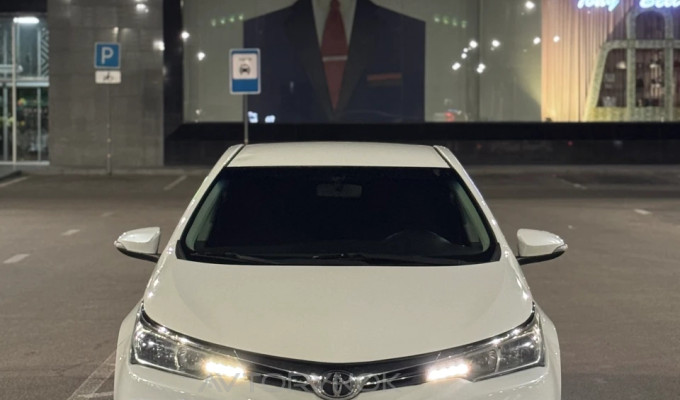 Toyota Corolla 2017 года