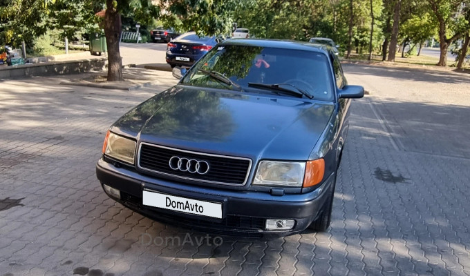 Audi 100 1993 года