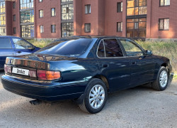 Toyota Camry 1993 года