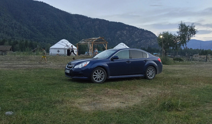 Subaru Legacy 2010 года