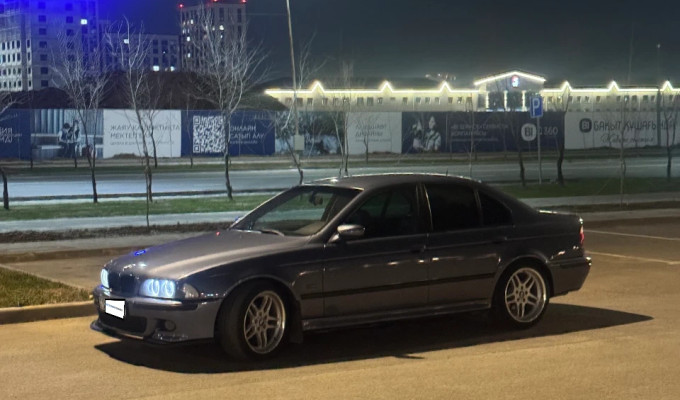 BMW 5 серия 2001 года