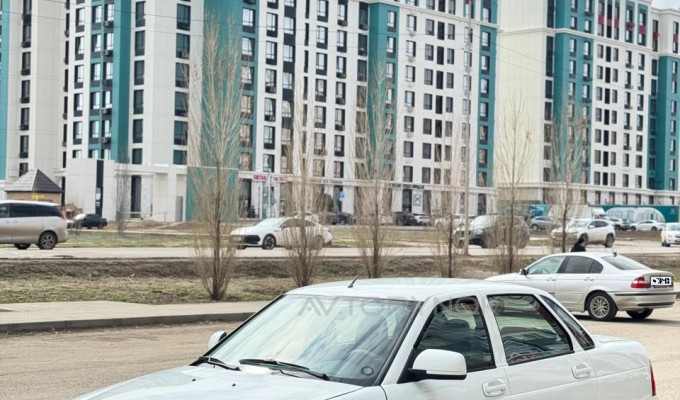 ВАЗ (Lada) Priora 2013 года