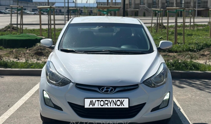 Hyundai Elantra 2015 года