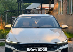 Hyundai Elantra 2025 года