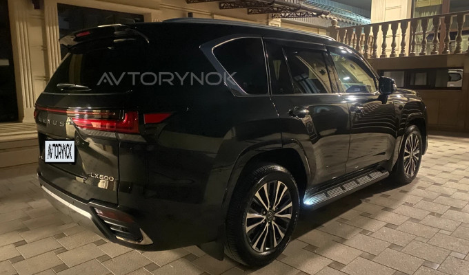 Lexus LX 2023 года