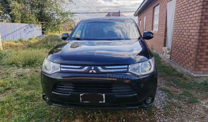 Mitsubishi Outlander 2013 года