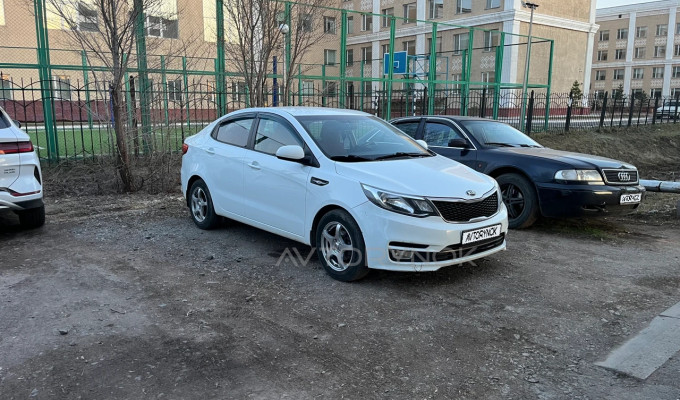 Kia Rio 2015 года