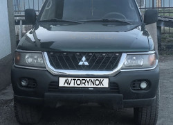 Mitsubishi Montero Sport 2000 года