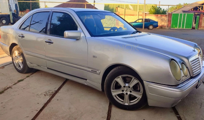 Mercedes-Benz E-Класс 1996 года