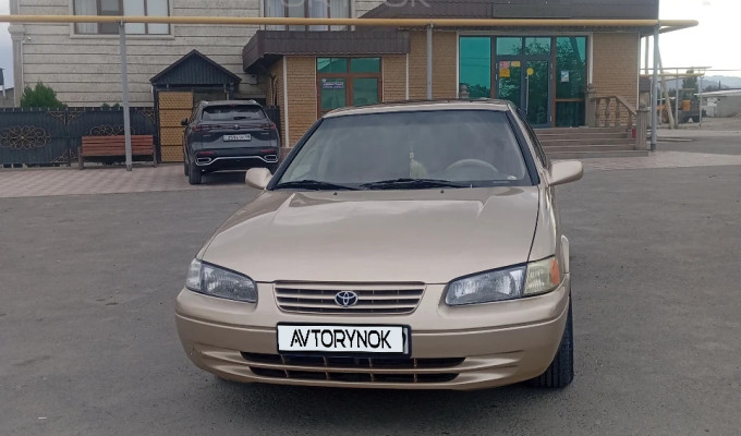Toyota Camry 1999 года