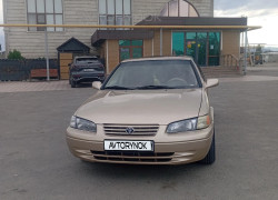 Toyota Camry 1999 года