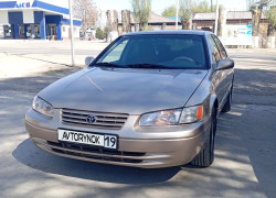 Toyota Camry 1999 года