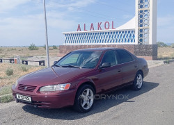 Toyota Camry 1999 года