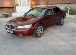 Toyota Camry 1999 года