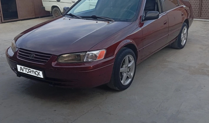 Toyota Camry 1999 года