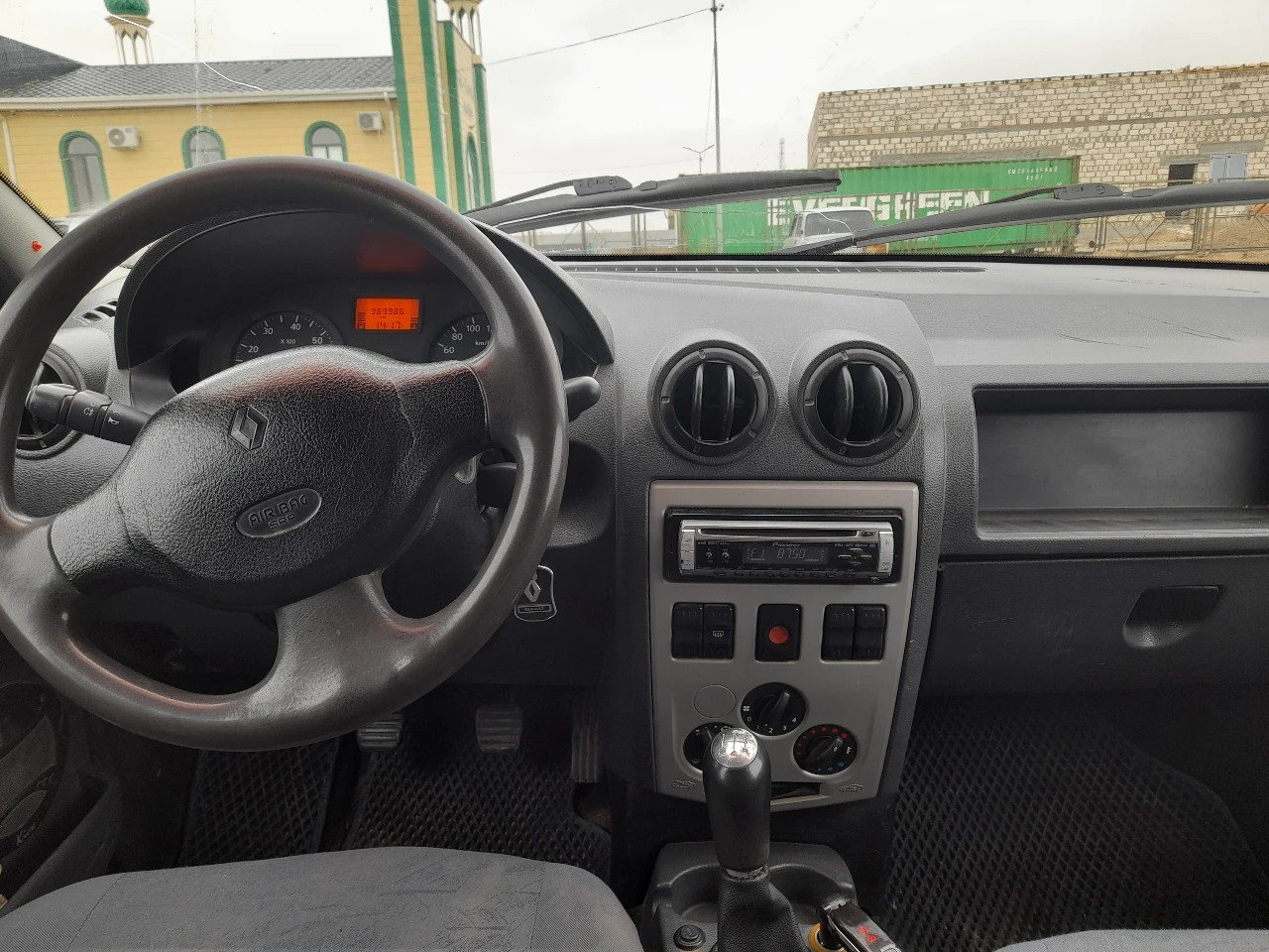 Renault Logan, 2006
