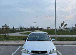 Opel Astra 2000 года