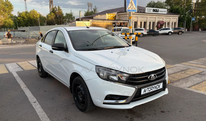 ВАЗ (Lada) Vesta 2019 года