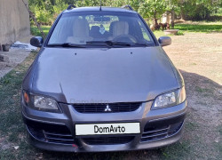 Mitsubishi Space Star 2002 года