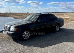 Mercedes-Benz E-Класс 1993 года