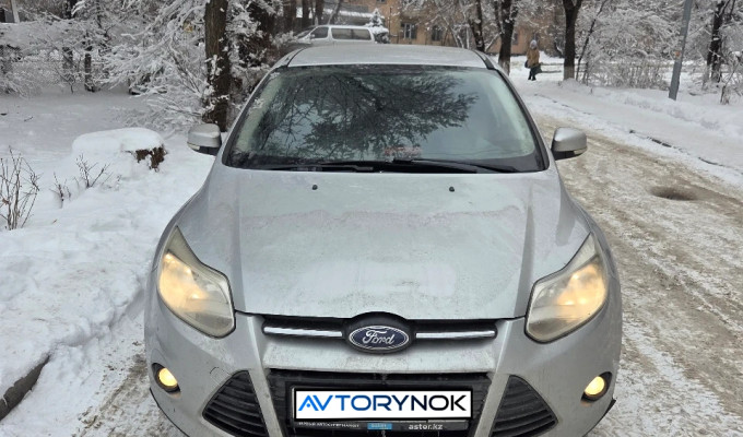 Ford Focus 2012 года