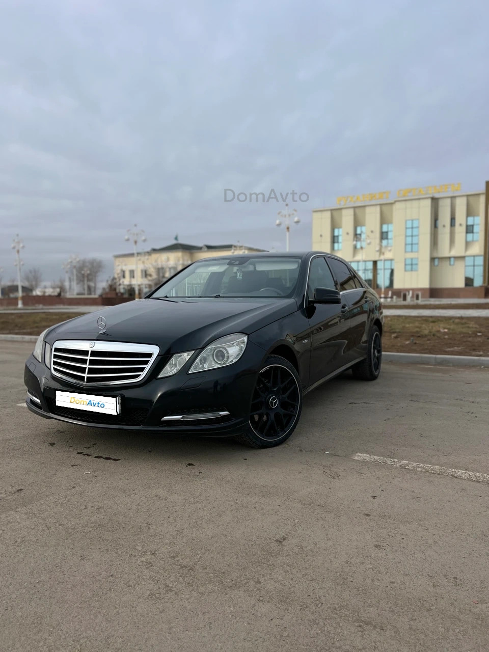 Mercedes-Benz E-Class, 2011