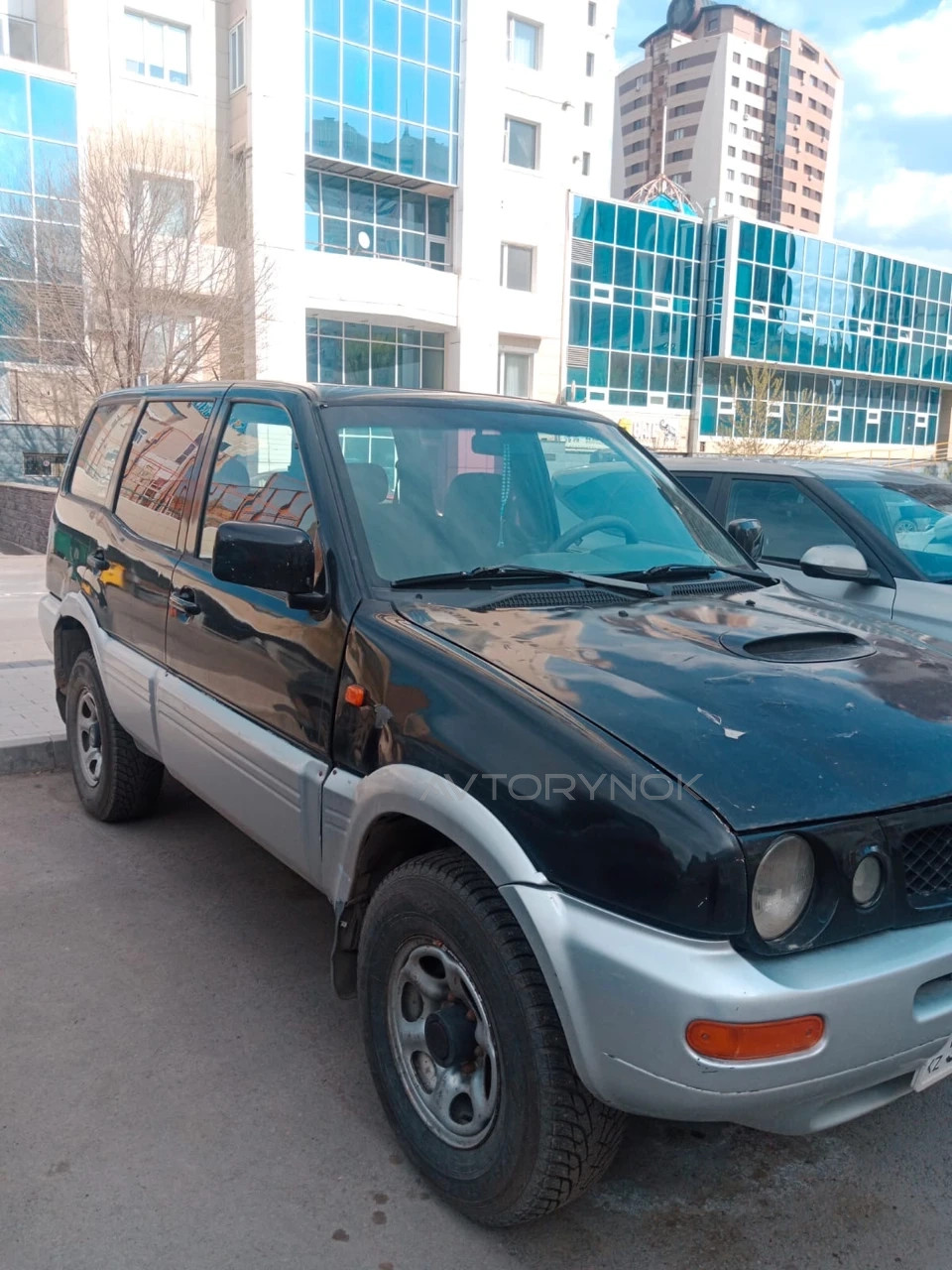 Nissan Terrano, 1998