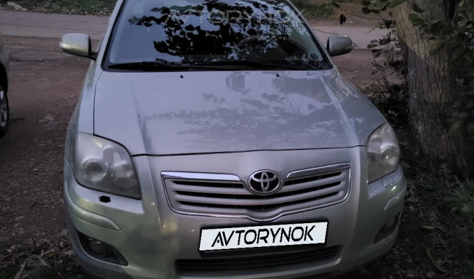 Toyota Avensis 2008 года