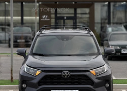 Toyota RAV4 2021 года