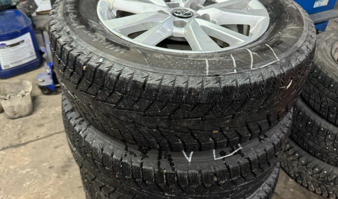 Продам комплект: резина + диски R16 205/65 R16.