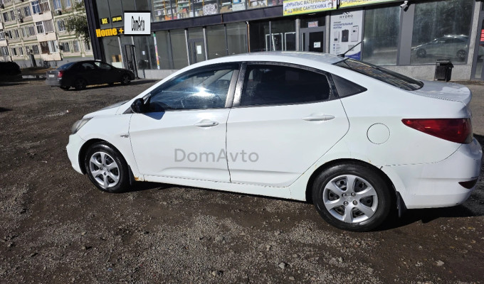 Hyundai Accent 2011 года