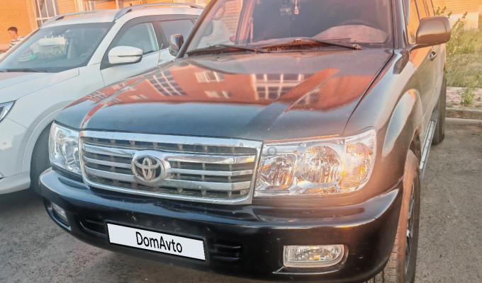Toyota Land Cruiser 2000 года