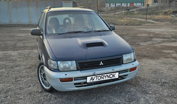 Mitsubishi RVR 1994 года