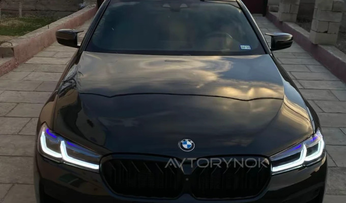 BMW 5 серия 2017 года