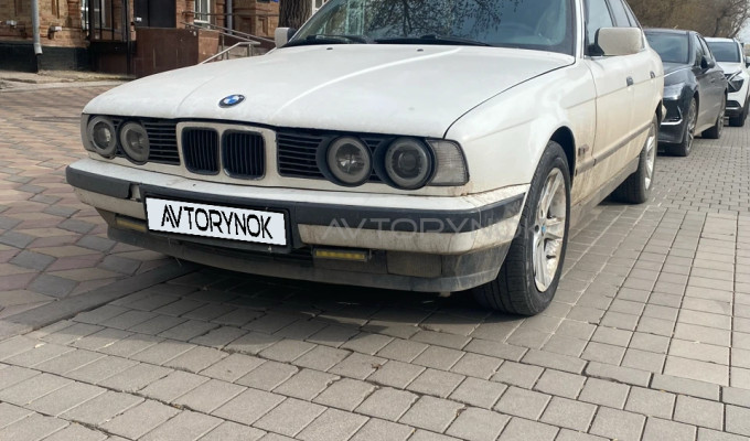 BMW 5 серия 1990 года