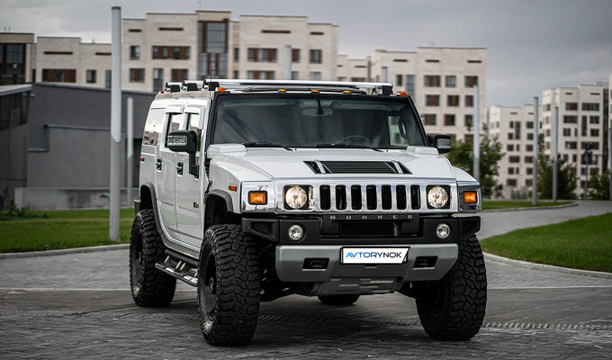 Hummer H2 2008 года