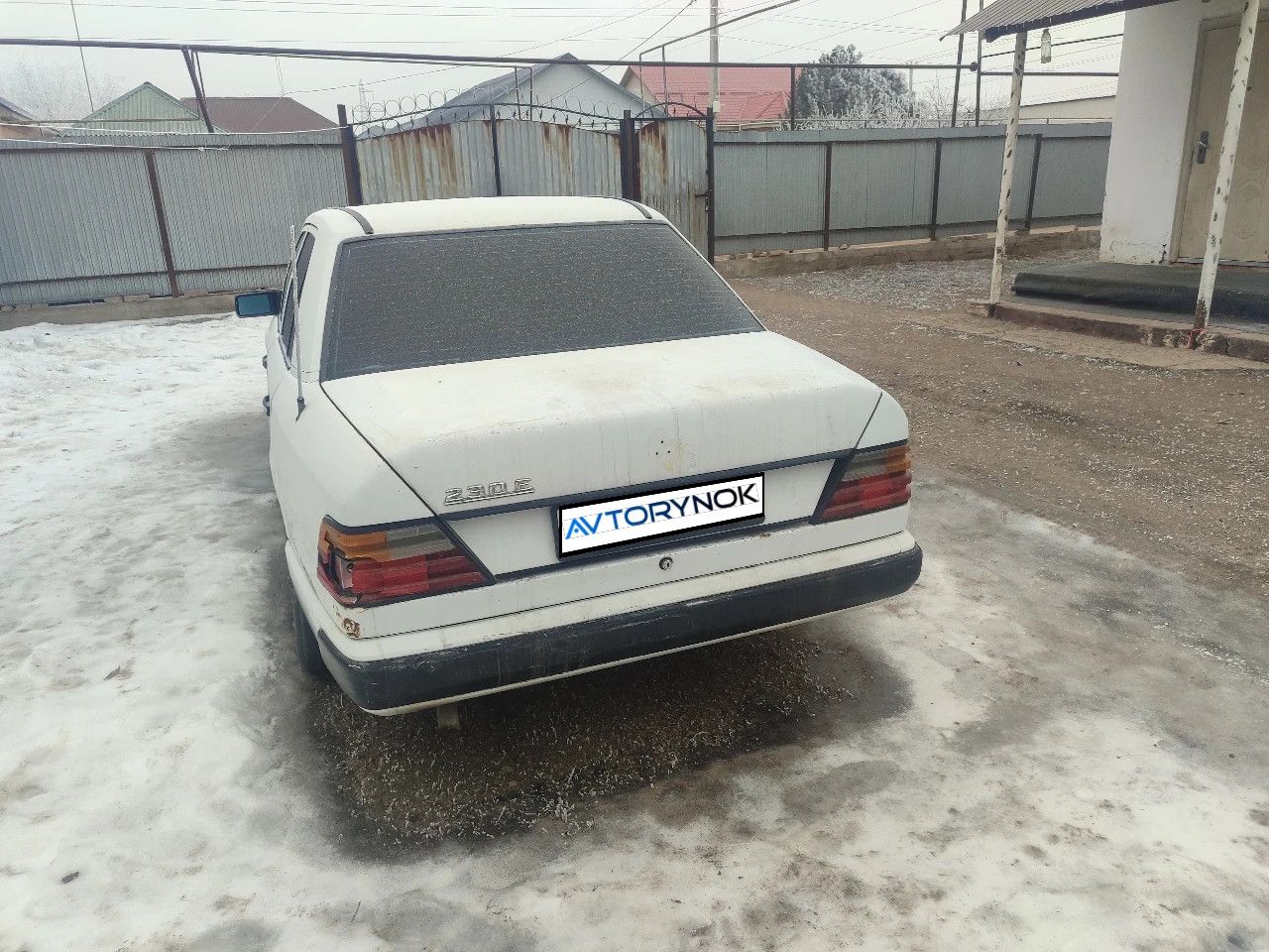 Mercedes-Benz E-Class, 1986