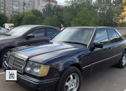Mercedes-Benz E-Класс 1990 года
