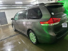 Toyota Sienna 2012 года