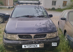 Mitsubishi Chariot 1994 года