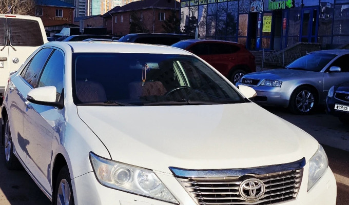 Toyota Camry 2011 года