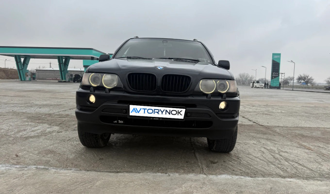 BMW X5 2001 года