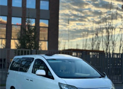 Toyota Alphard 2011 года